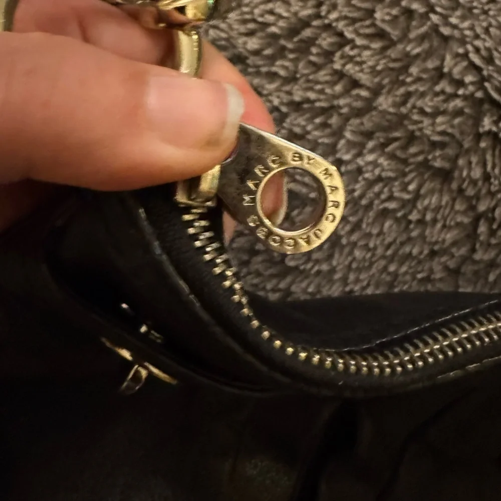 MARC JACOBS Vintage Turn Key Leather Crossbody Bag